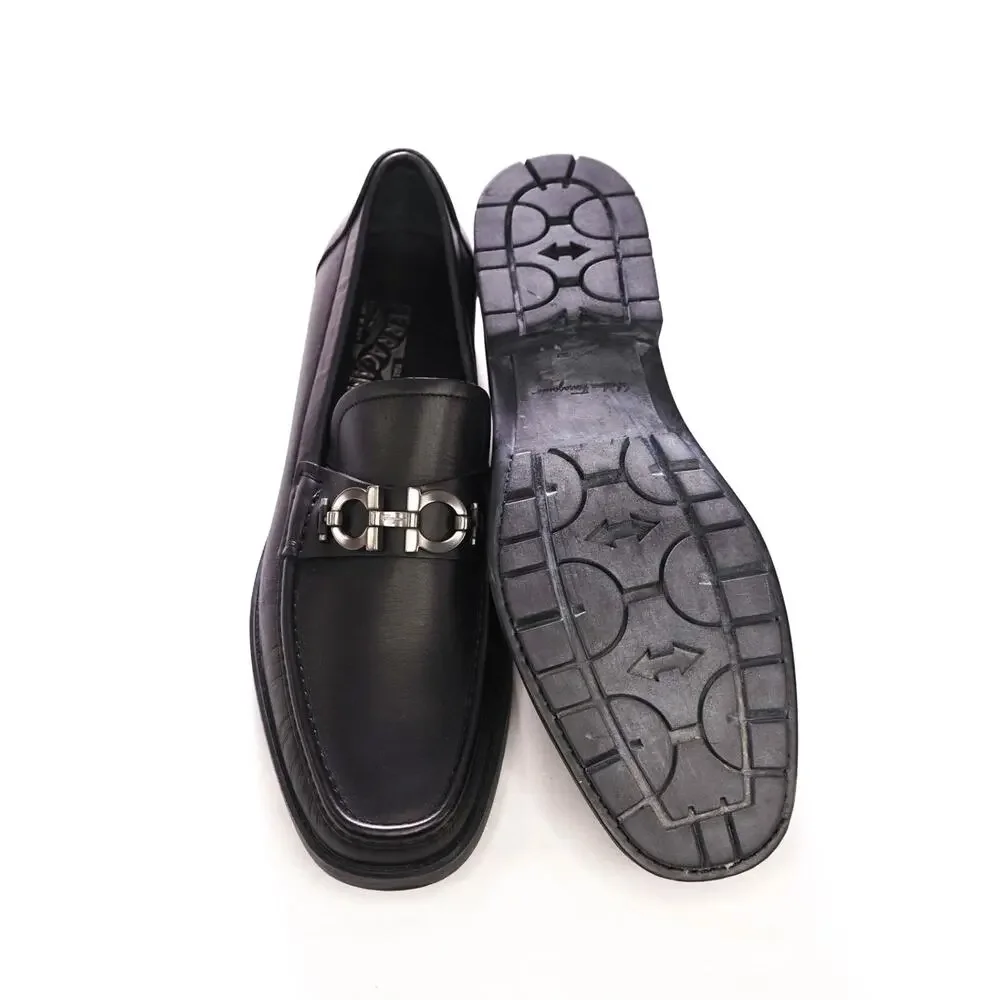 $850 FERRAGAMO - 